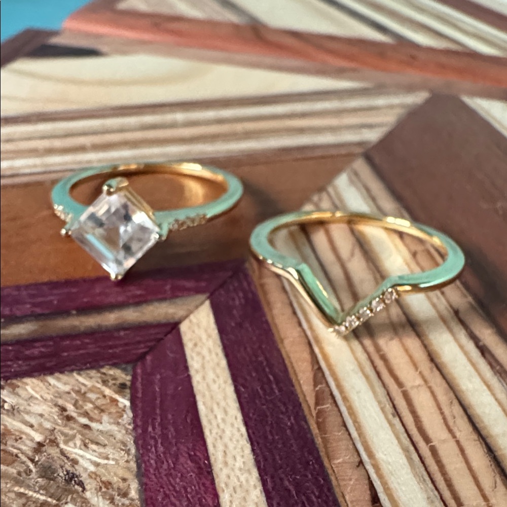 Elegant Costume Jewelry Ring